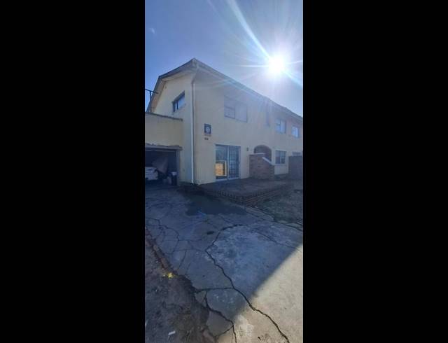 4 BEDROOM HOUSE FOR SALE IN CRAVENBY